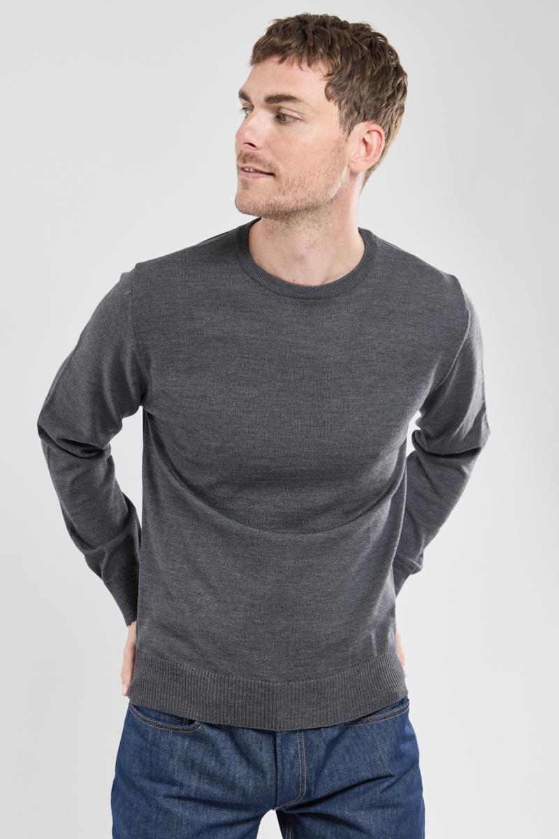 Pull uni Berac laine