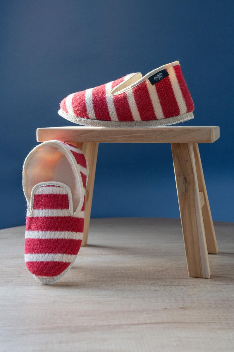Armour cheap lux slippers
