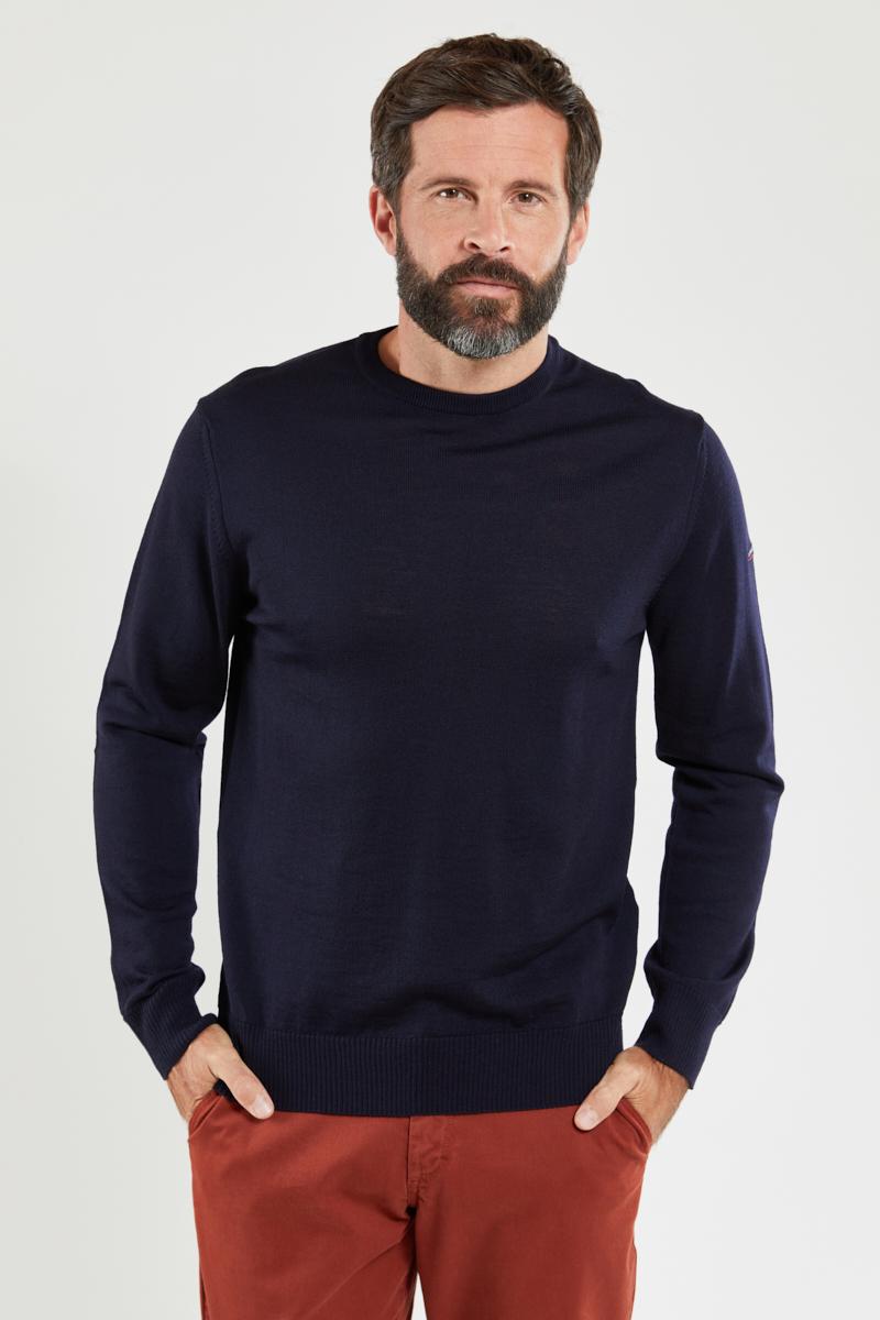 Round neck sweater